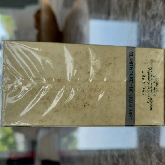 Escape, Calvin Kleun, Eau de Parfum 50ml - Picture 3 of 3